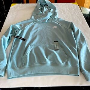 Brand new Nike sweatshirt, size small.